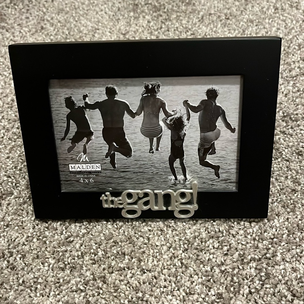 Black Photo frame 4x6 inch “the gang!”